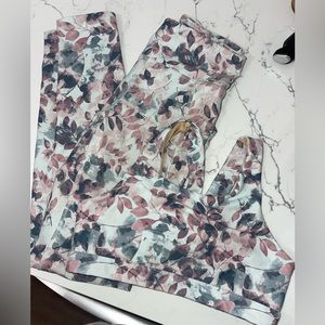 Girls Old Navy Active leggings and sports bra